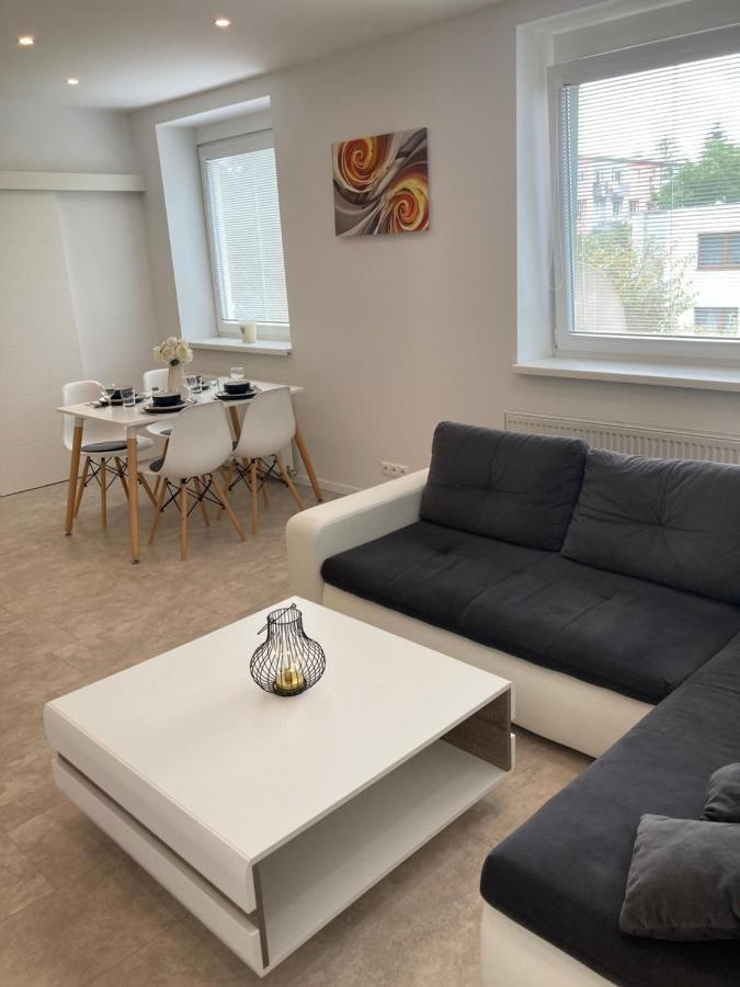 Apartman Duna Piest'any Exteriör bild