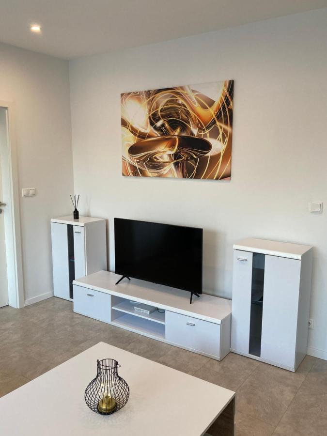 Apartman Duna Piest'any Exteriör bild