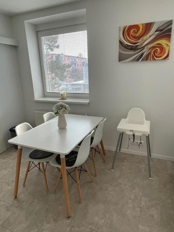 Apartman Duna Piest'any Exteriör bild